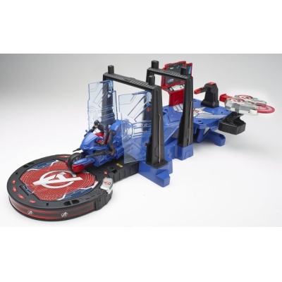   Hasbro  Avengers -    