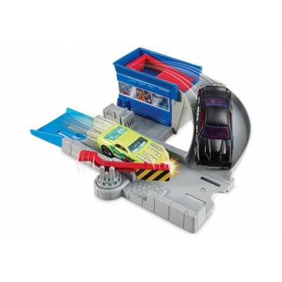   Mattel Hot Wheels    -    